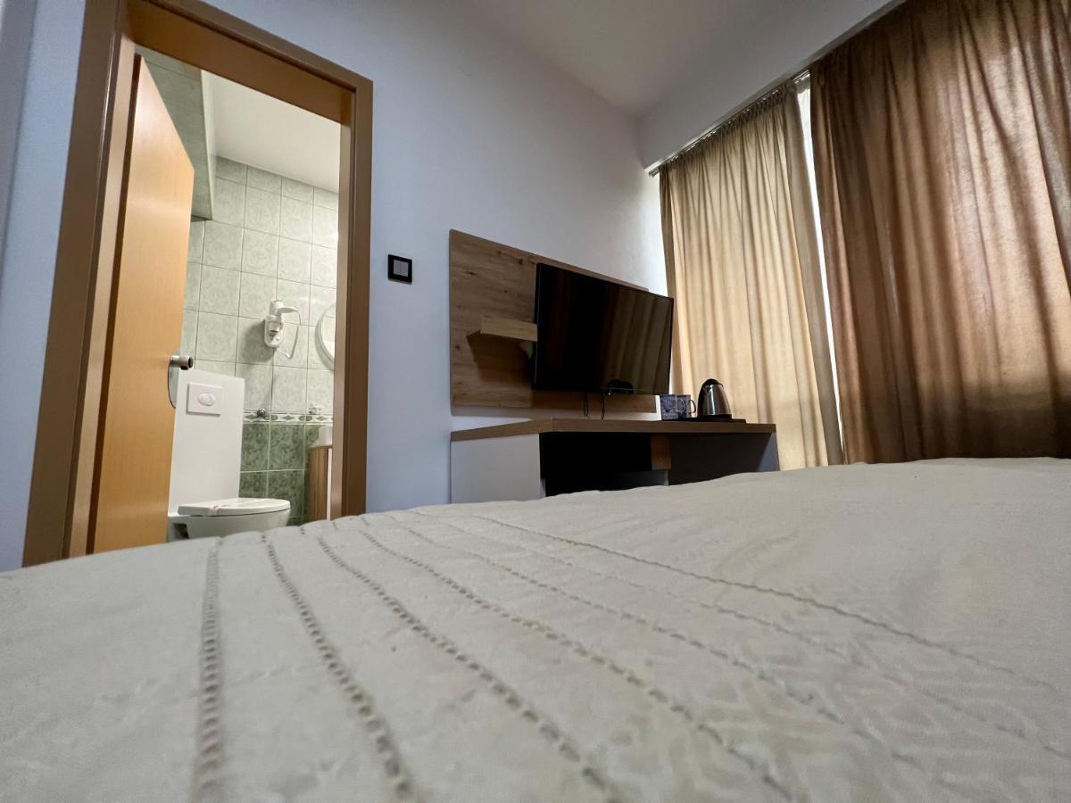 Hotel Brkic Sarajevo Airport - Free Parking 외부 사진