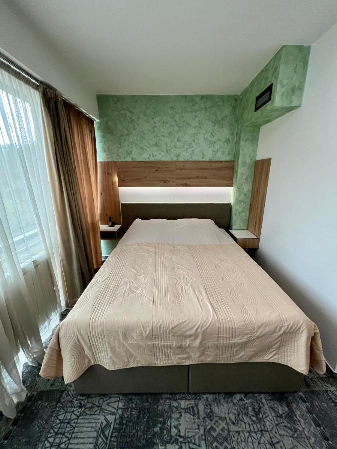 Hotel Brkic Sarajevo Airport - Free Parking 외부 사진