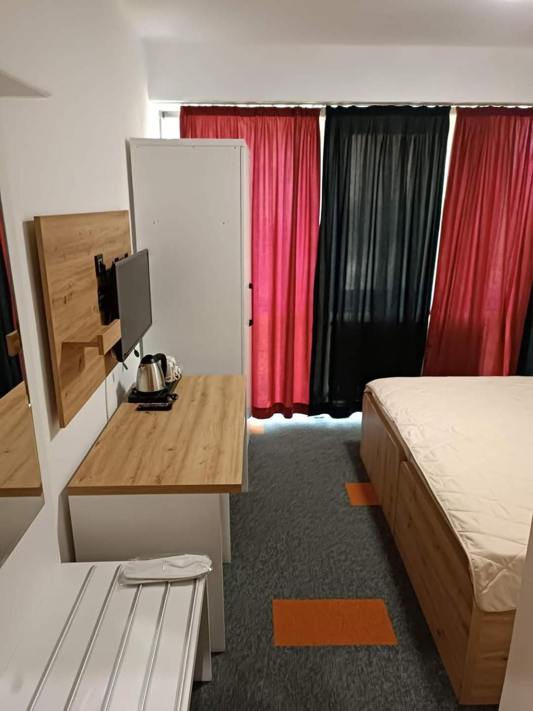 Hotel Brkic Sarajevo Airport - Free Parking 외부 사진