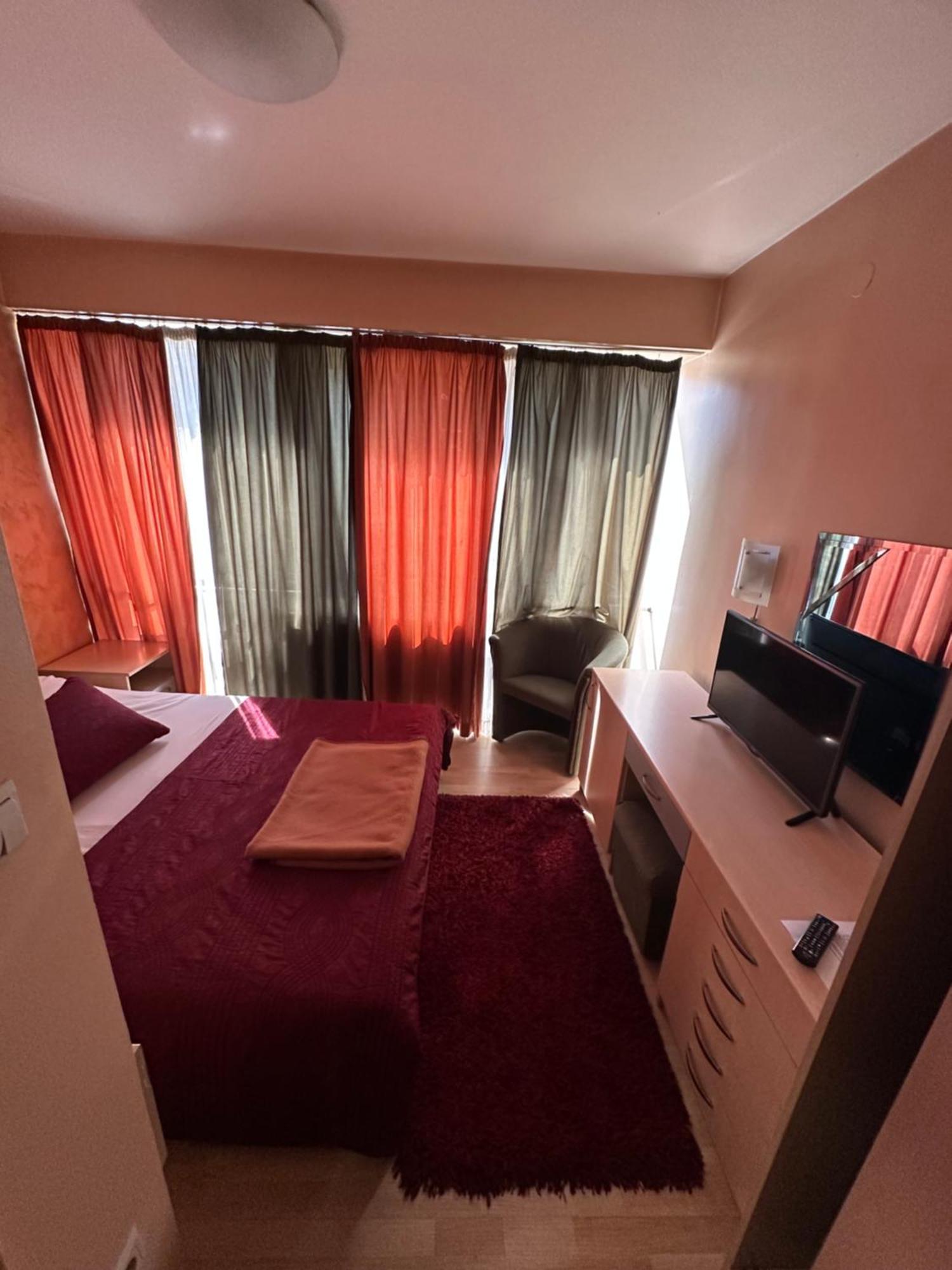 Hotel Brkic Sarajevo Airport - Free Parking 외부 사진