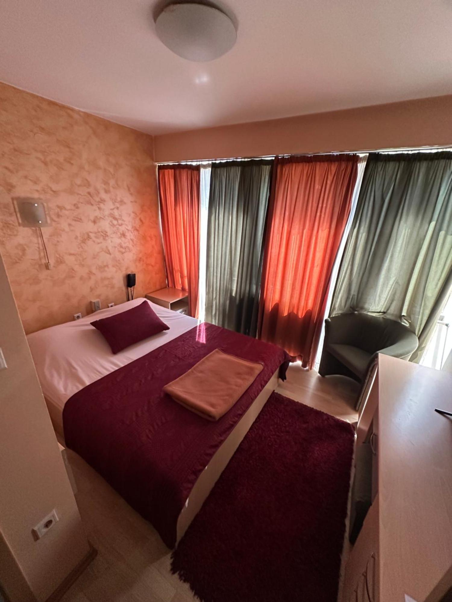 Hotel Brkic Sarajevo Airport - Free Parking 외부 사진